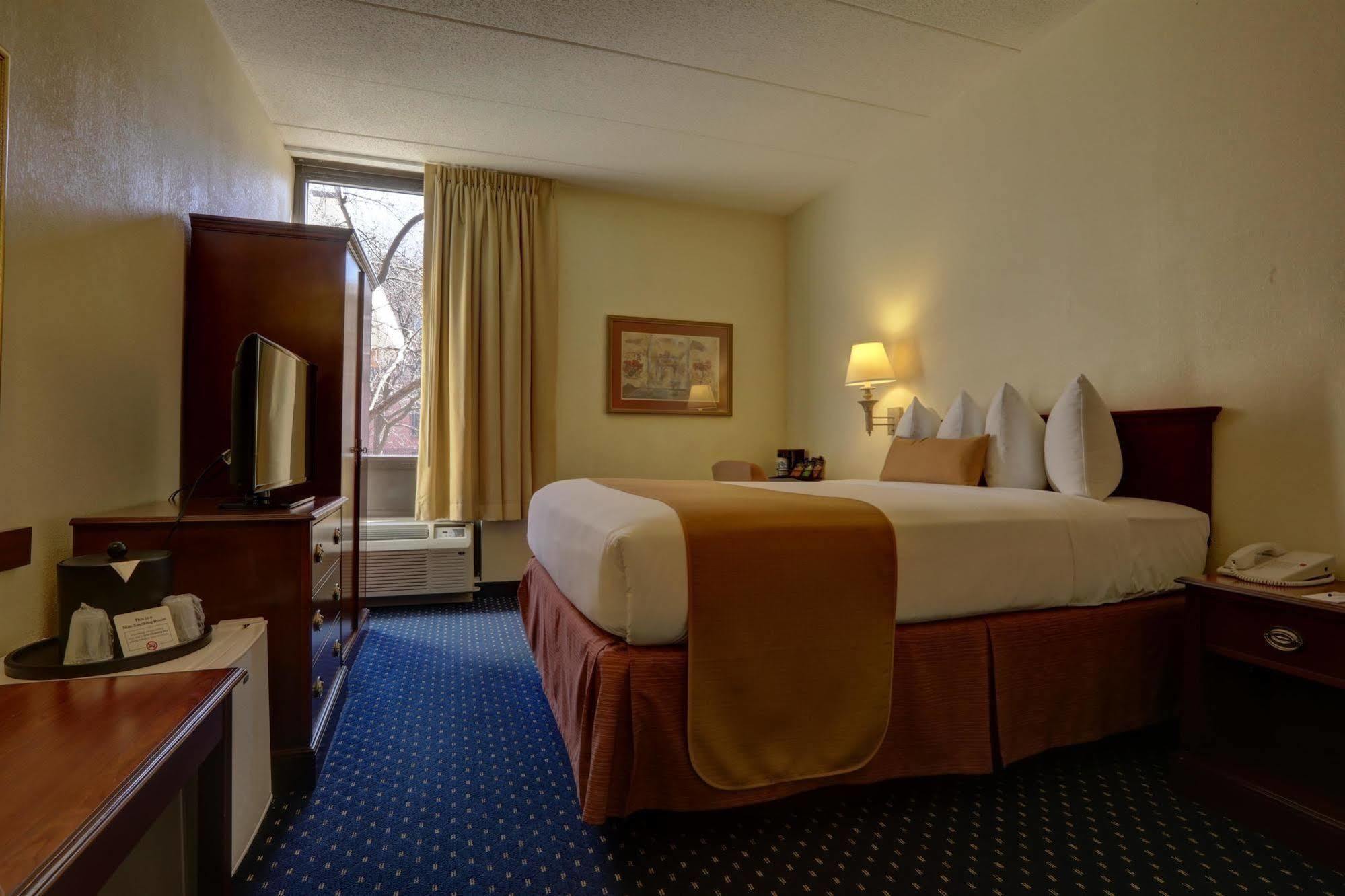 Surestay Plus Hotel By Best Western Chicago Lombard Room photo